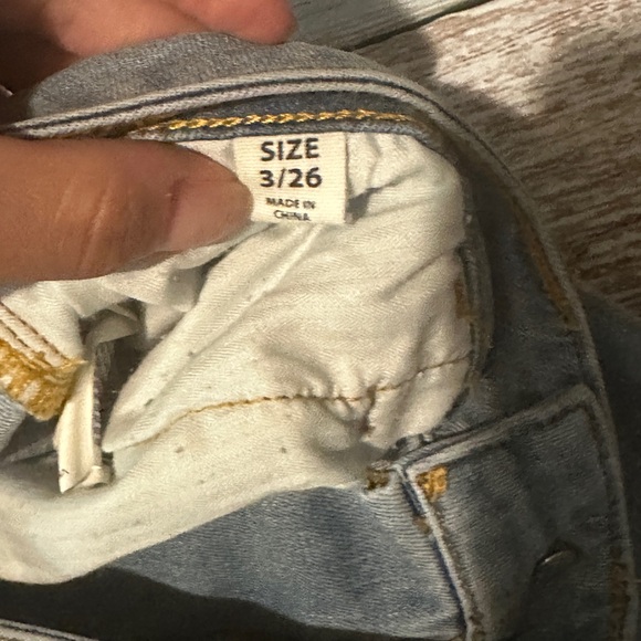 Vans | Distressed Denim Cut Off Jeans | Sz: 3/26 - Picture 6 of 8